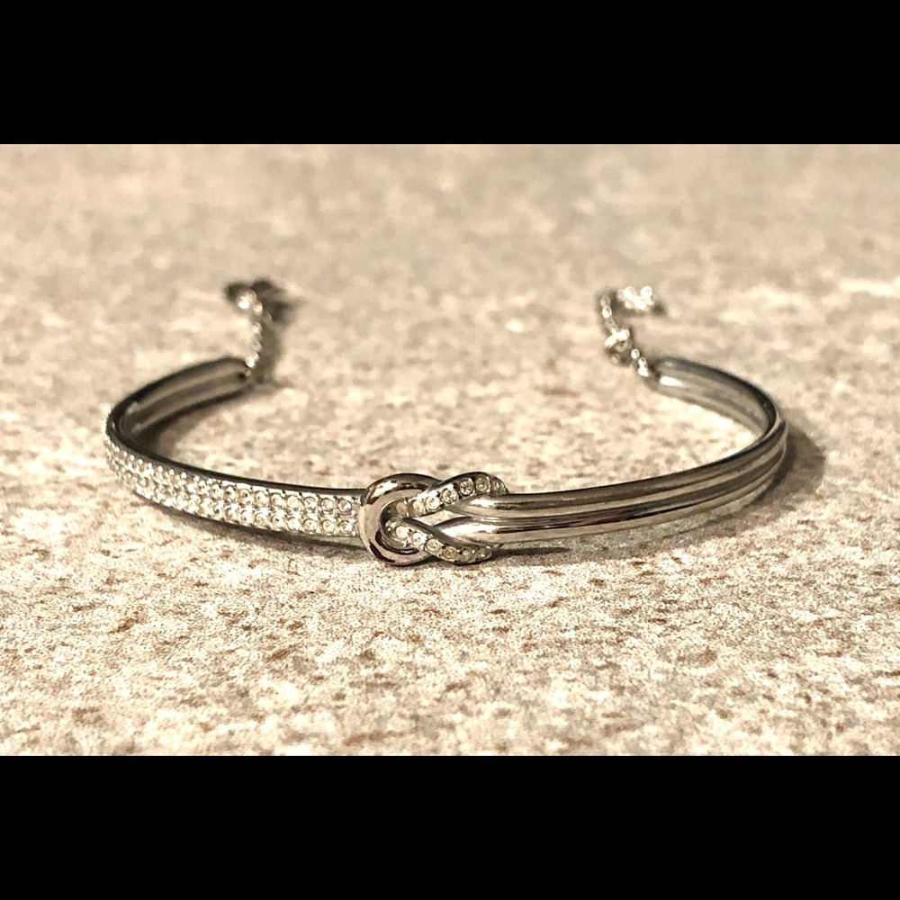 Swarovski Bracelet Infinity Knot - image 1